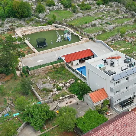 Villa Hill Stars, Makarska- Slivno Slivno (Split-Dalmatia)