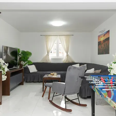 Hill Stars, Makarska- Slivno * Slivno (Split-Dalmatia)